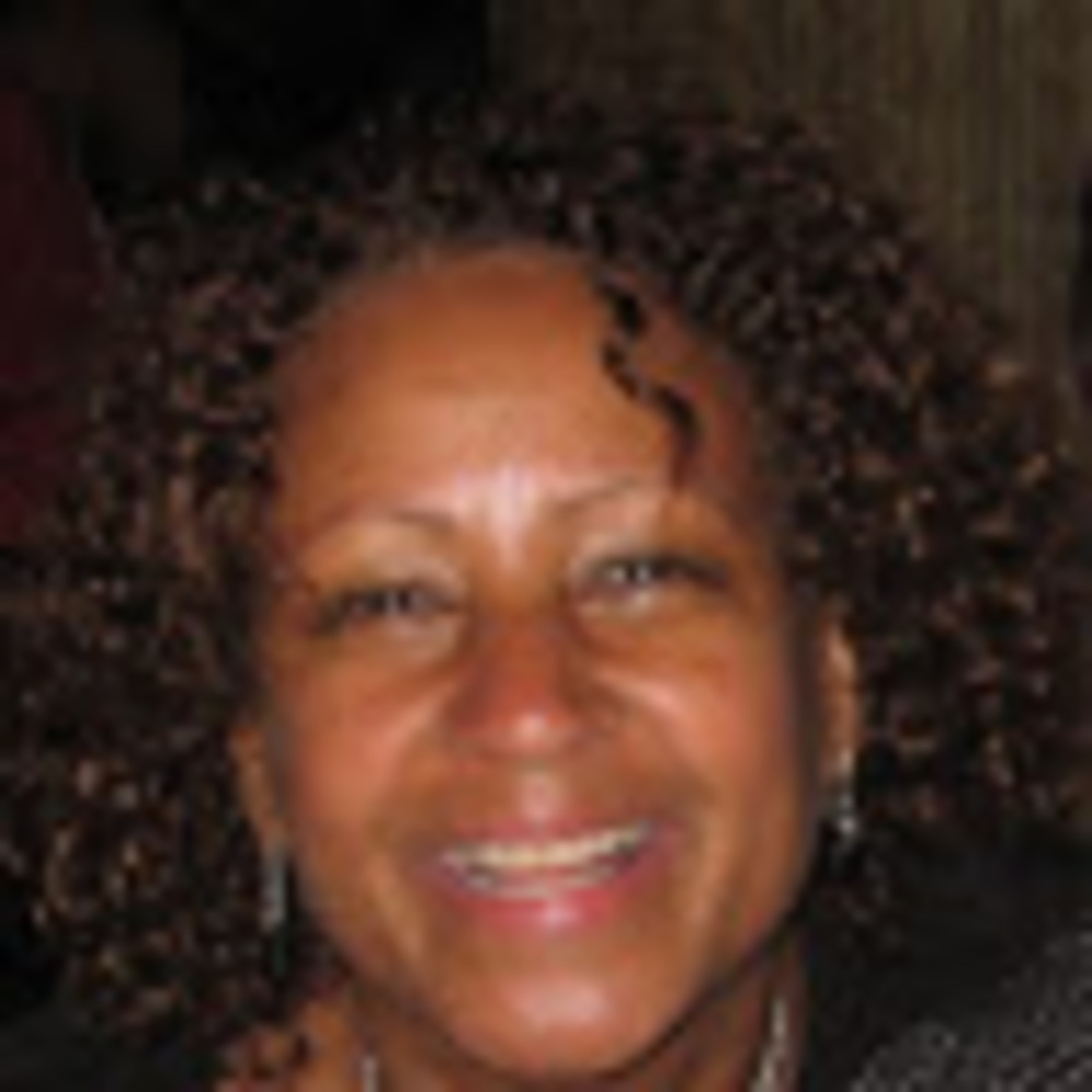 Meet your Posher, Isaura